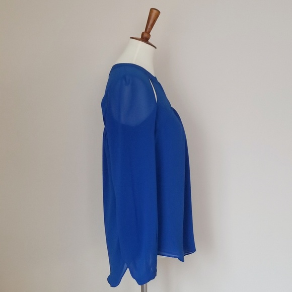 1. State Cold Shoulder Blouse - Picture 5 of 8